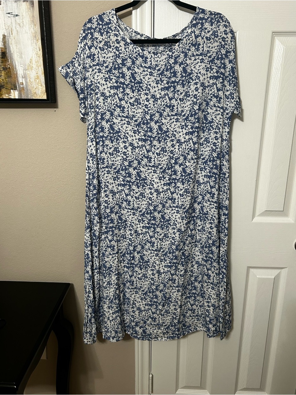 Solution Blue & White Floral Short Sleeve dress